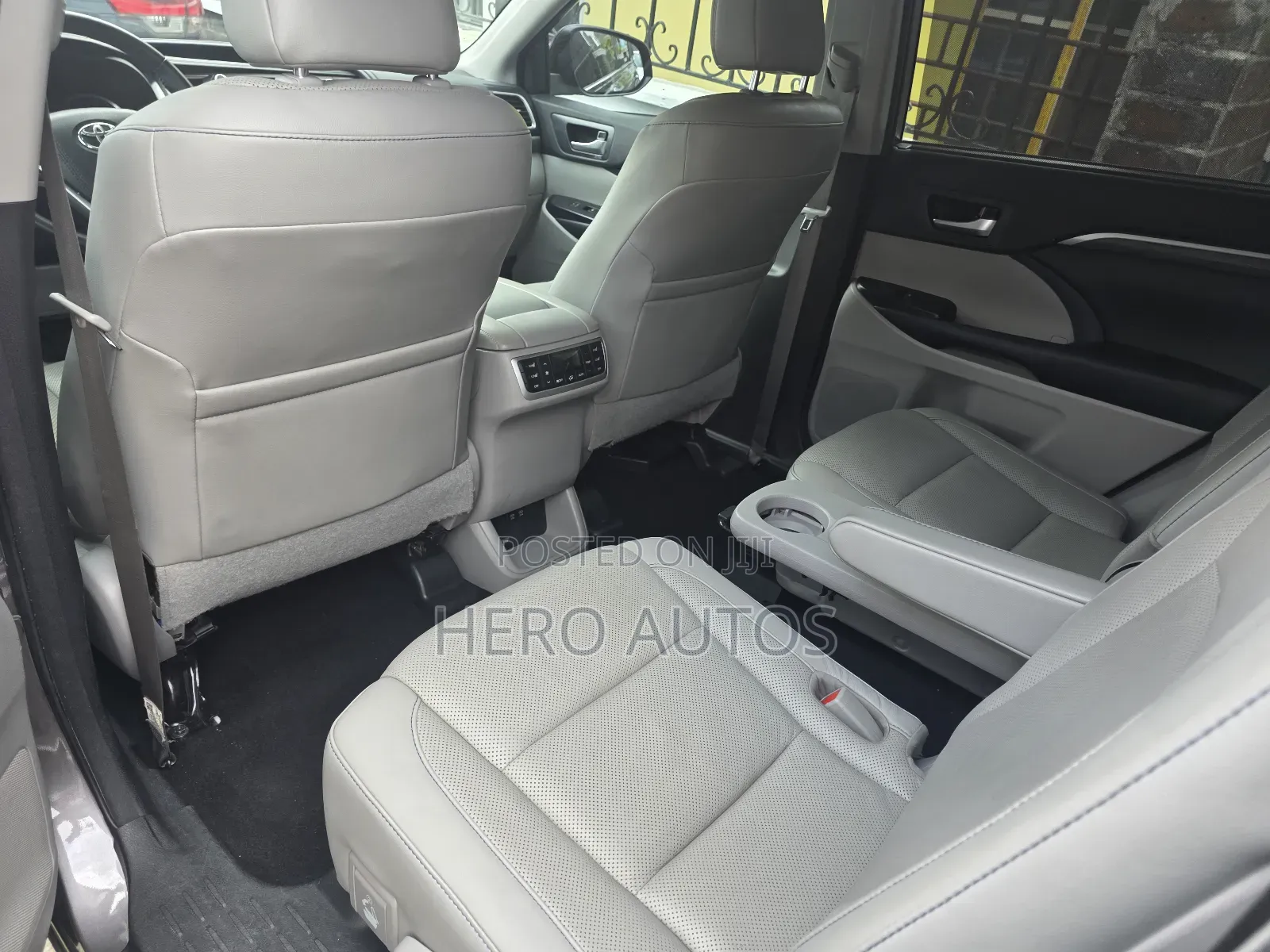 Toyota Highlander Limited Platinum 4x4 V6 (3.5L 6cyl 8A) 2018 Gray