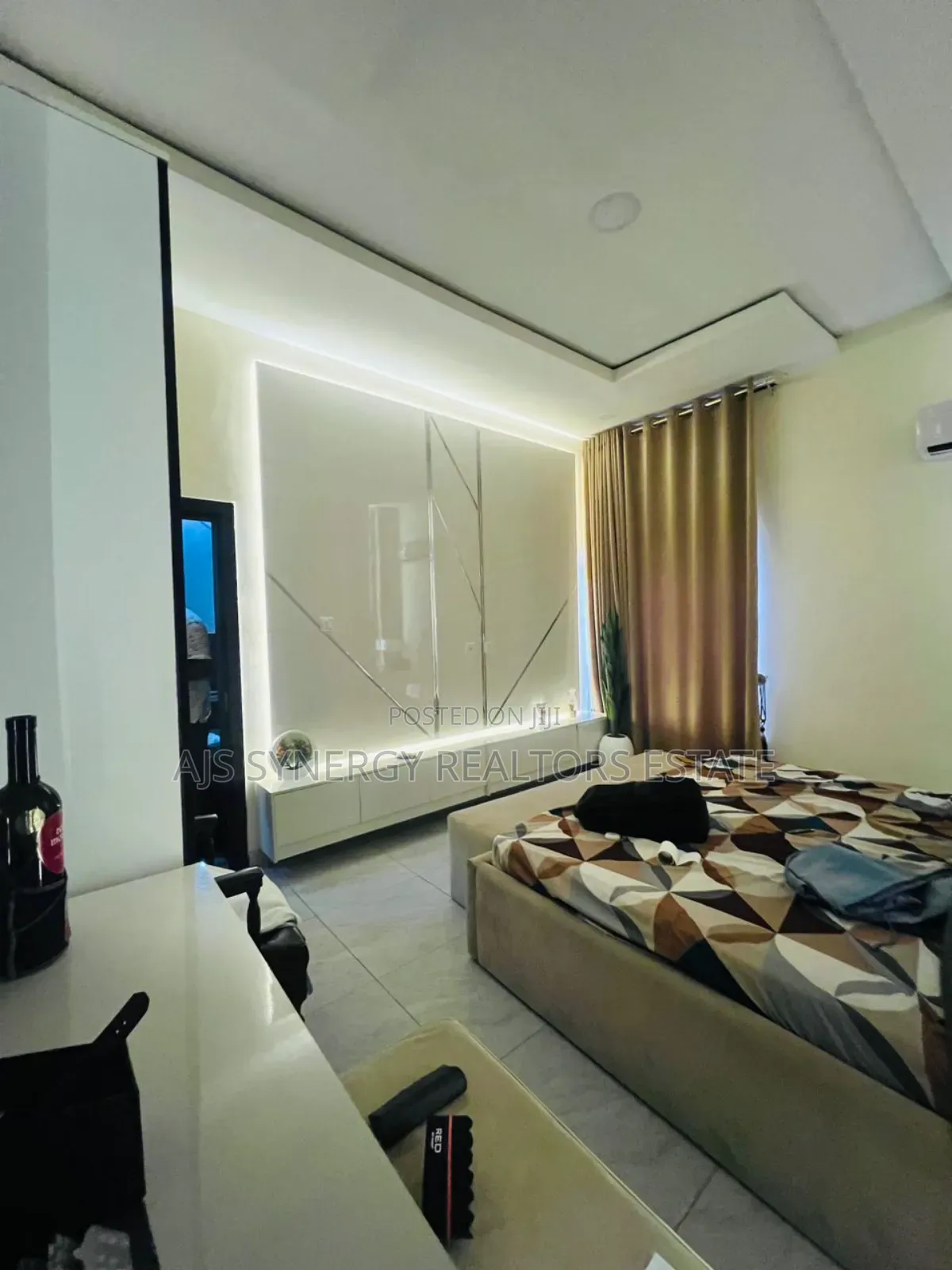 Furnished 4bdrm Duplex in Thomas Estate for rent