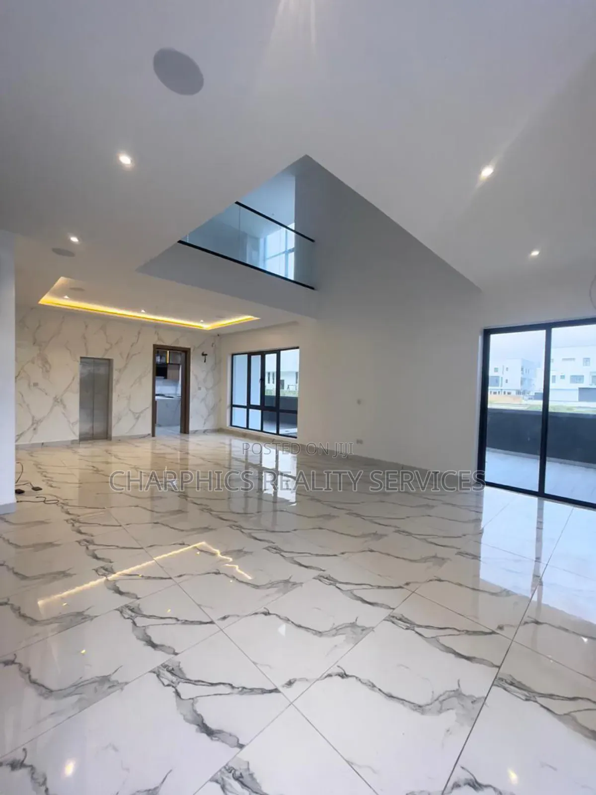 5bdrm Duplex in Rent Option 15M, Ogombo for sale