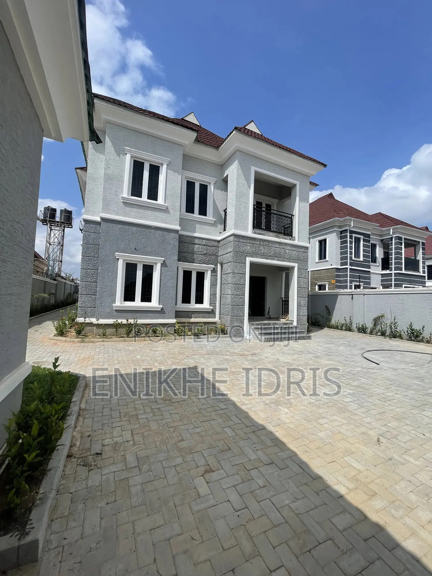 5bdrm Duplex in With 2 Bqs Monarch, Lugbe District for sale