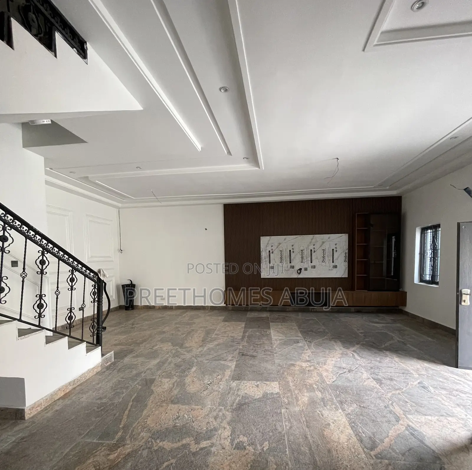 4 Bedrooms Semi Detached Terrace in Asokoro