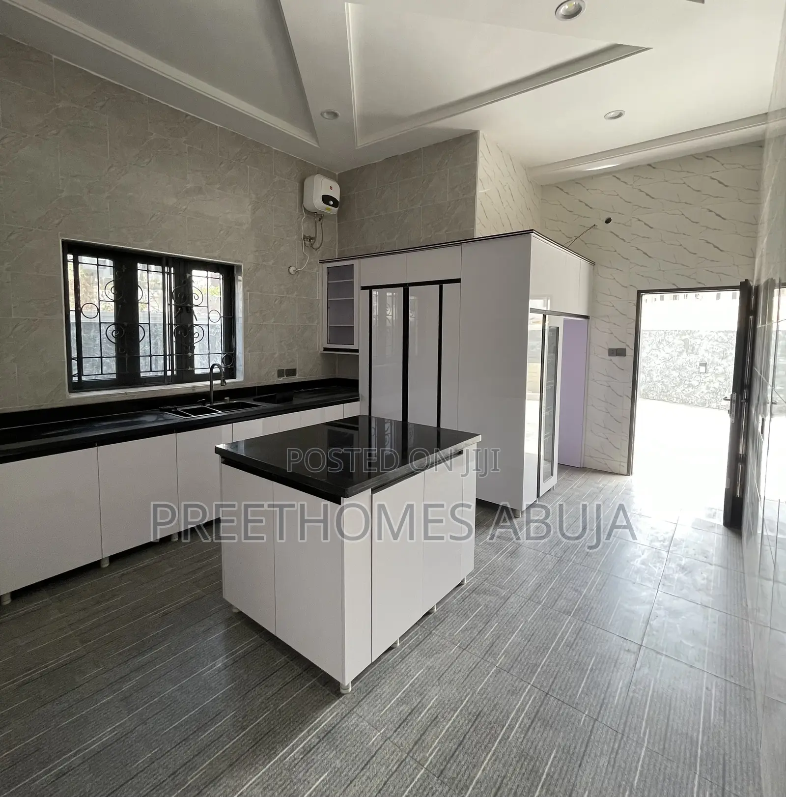 4 Bedrooms Semi Detached Terrace in Asokoro