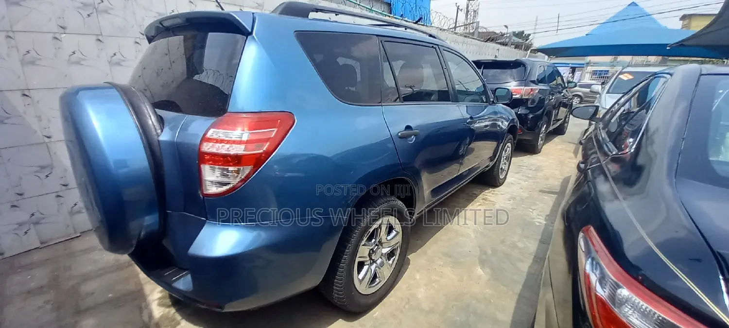 Toyota RAV4 2012 Blue