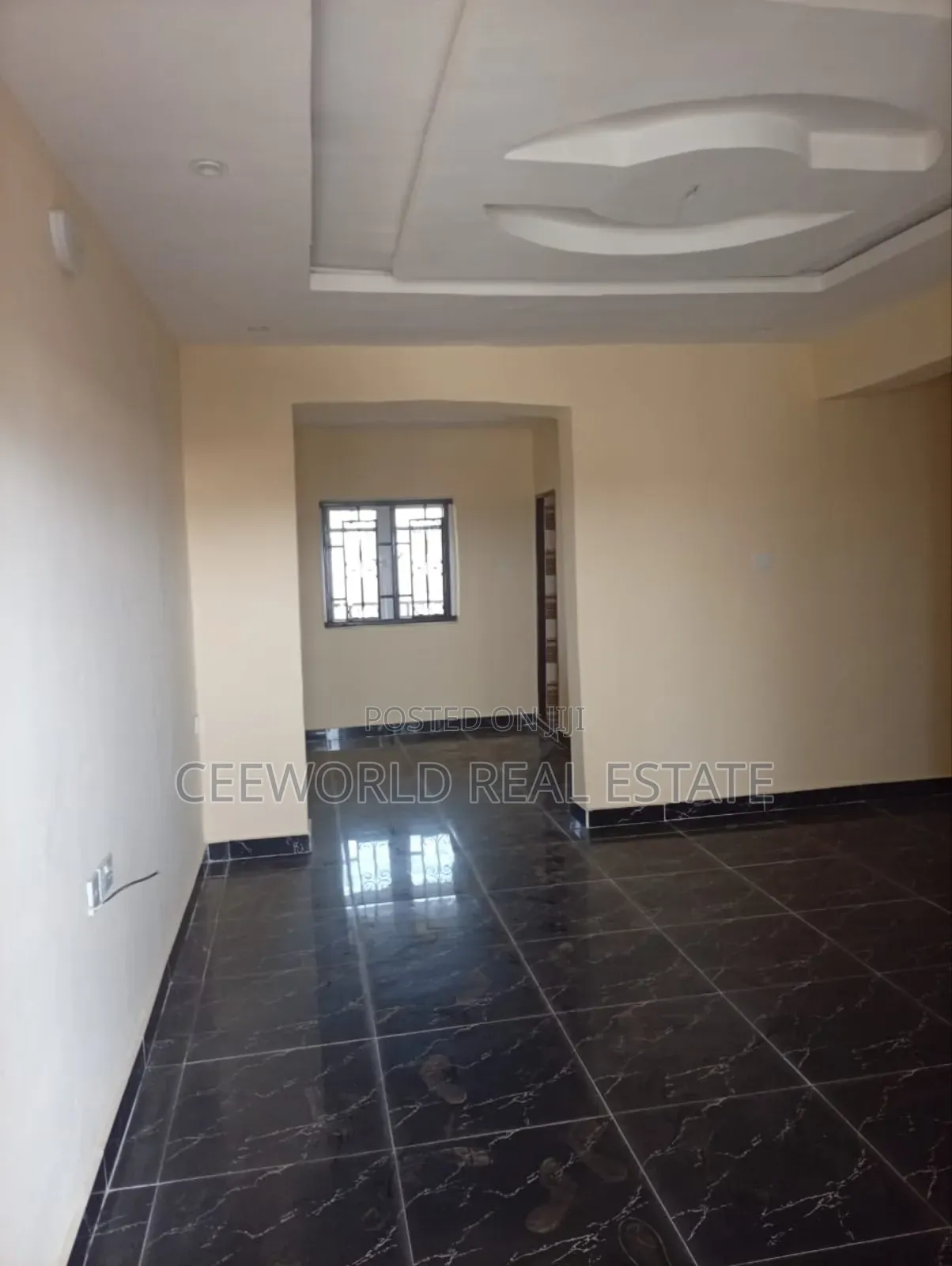 3bdrm Apartment in Ajila Elebu, Akala Express for rent