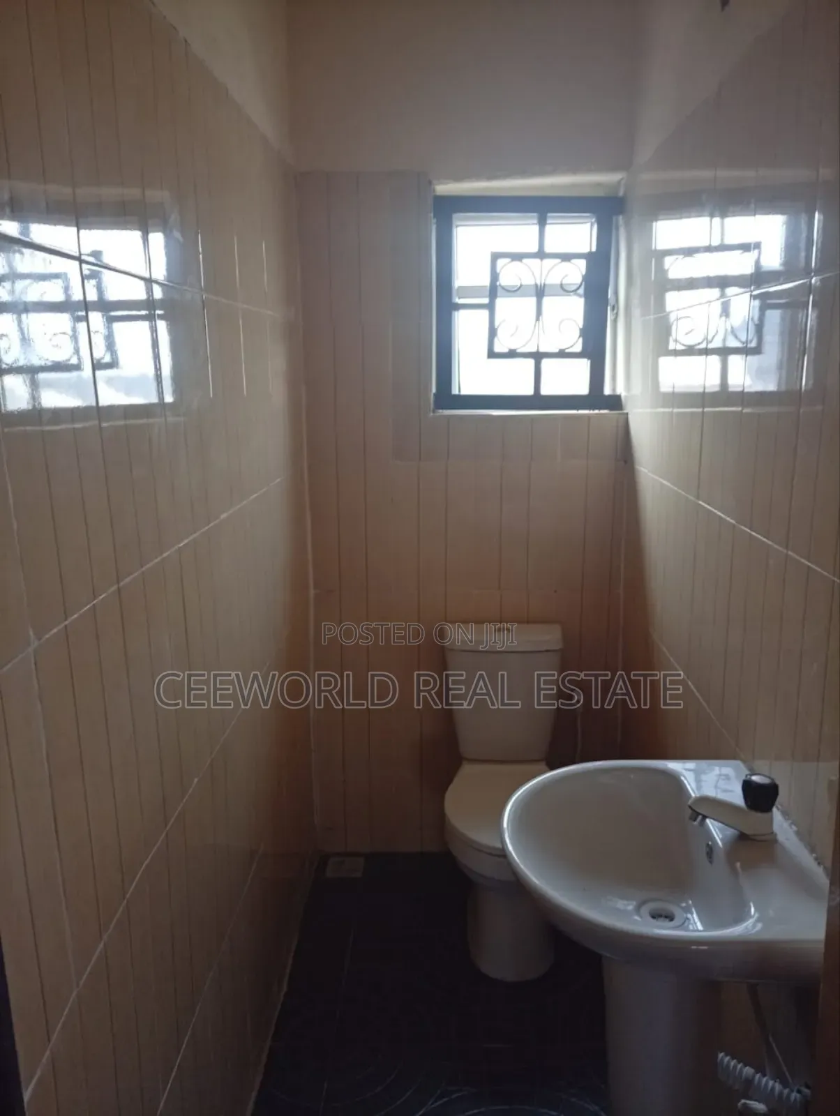 3bdrm Apartment in Ajila Elebu, Akala Express for rent
