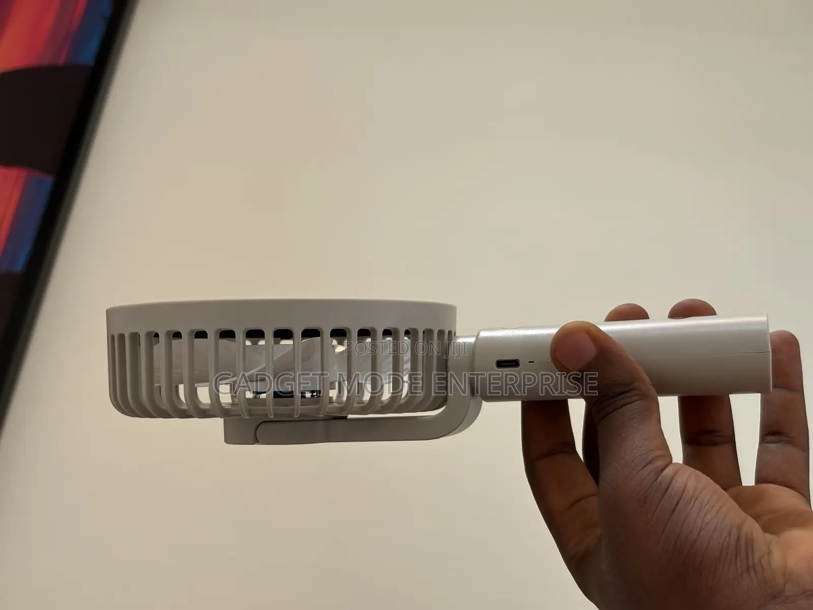 Duration Power Dp-7640 , Rechargeable 5.5w Handheld and Desktop Fan
