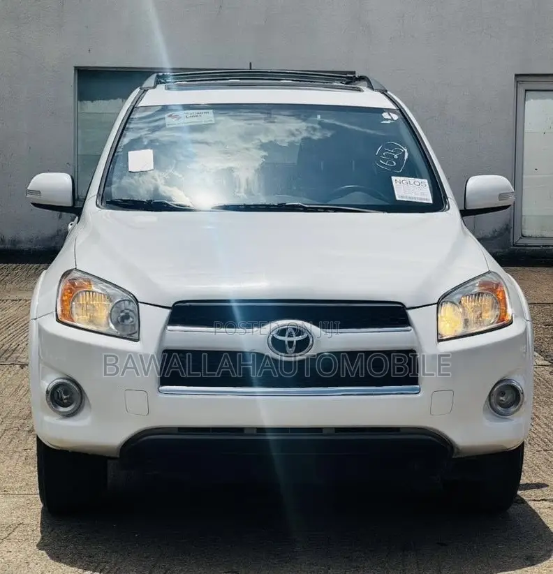 Toyota RAV4 2.5 Limited 4x4 2012 White