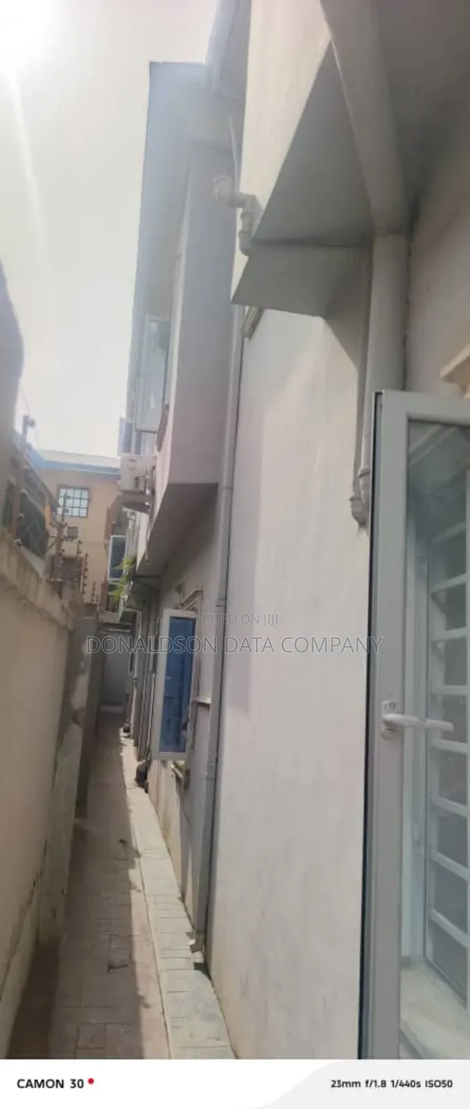 7bdrm Duplex in Olatunbosun Close for sale