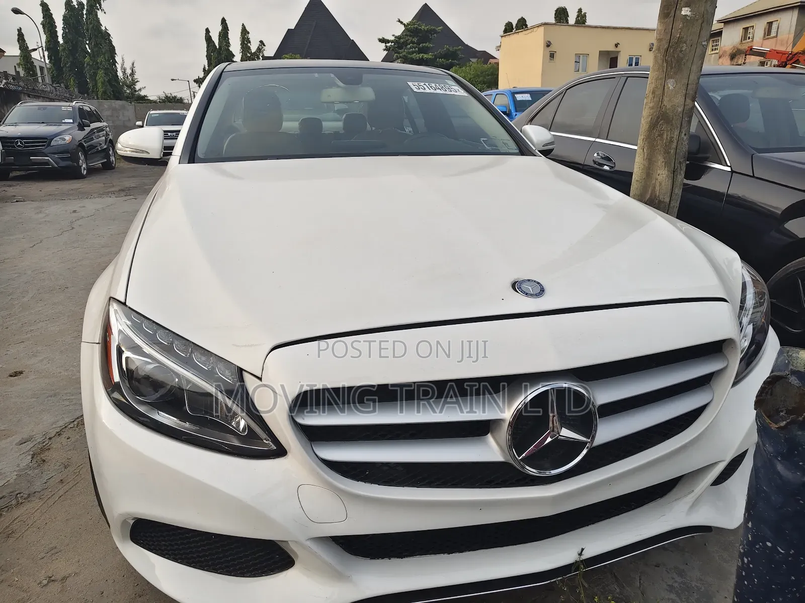 Mercedes-Benz C300 Luxury 4dr AWD 4Matic Sedan (2.0L 4cyl 7A) 2015
