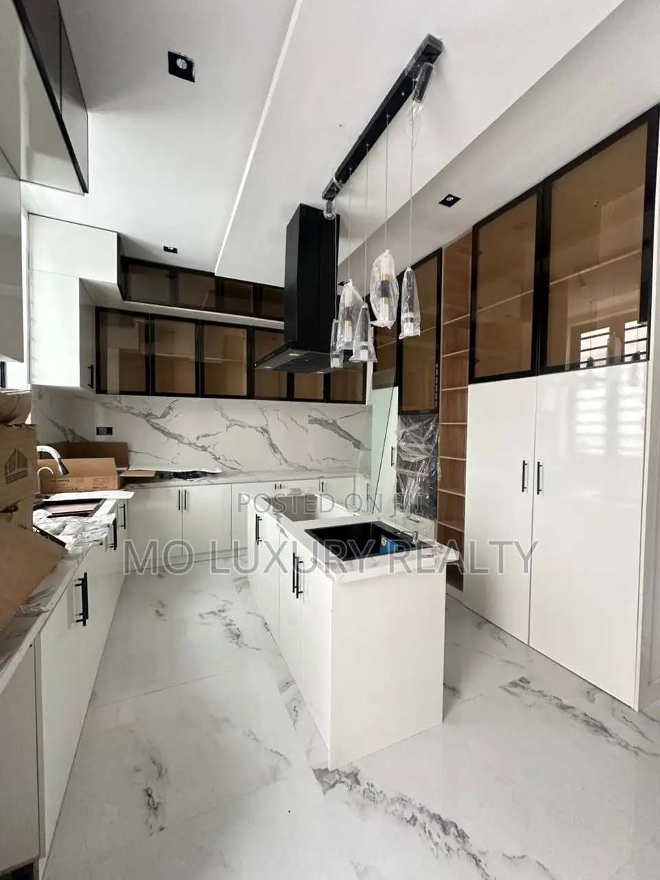 5bdrm Duplex in Lekki Phase 1 for sale