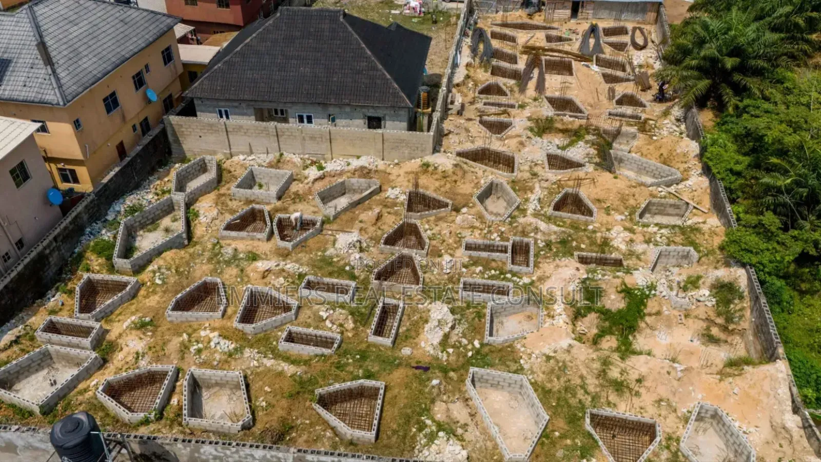 2bdrm Apartment in Lekki Expressway for sale