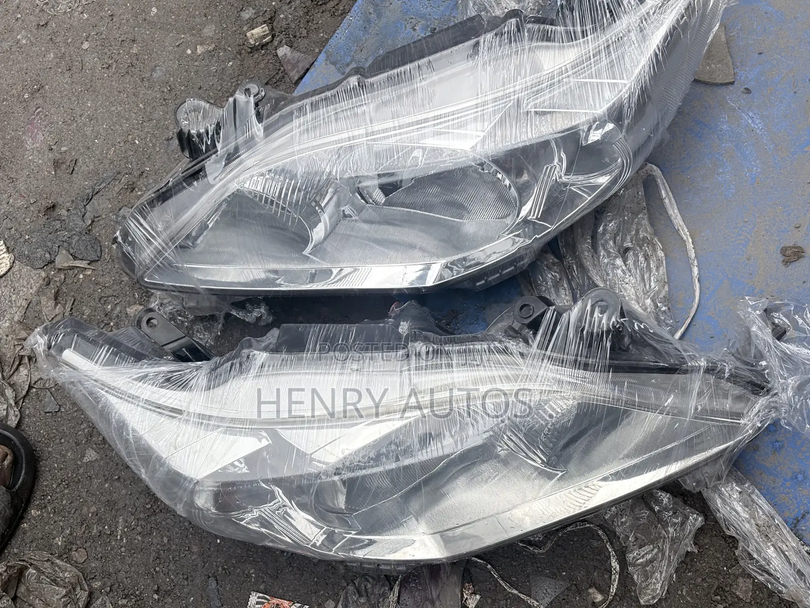 Set Headlights Corolla 2010 Europe