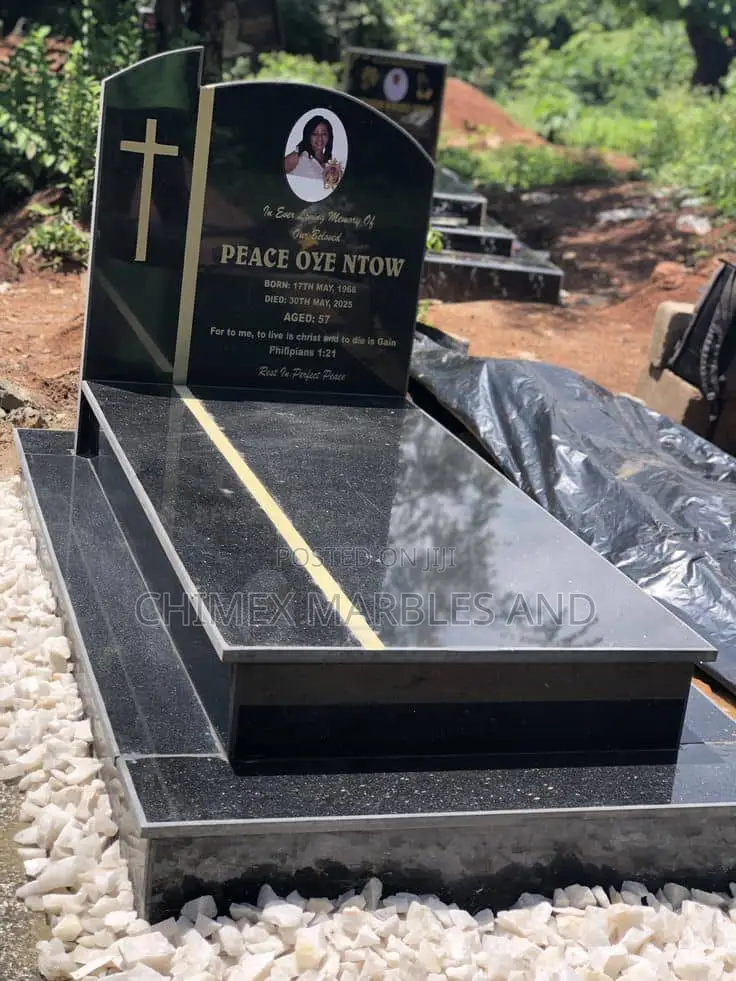 Marble Grave /Tomb