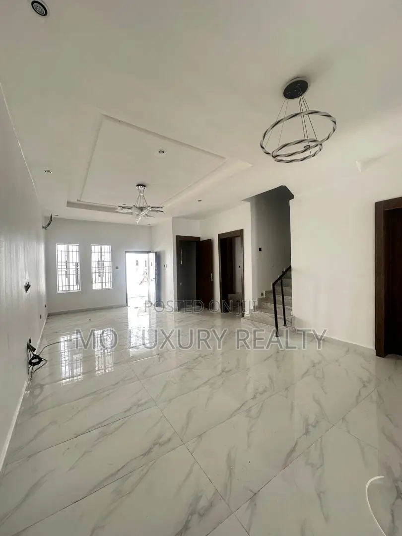 4bdrm Duplex in Ajah for sale