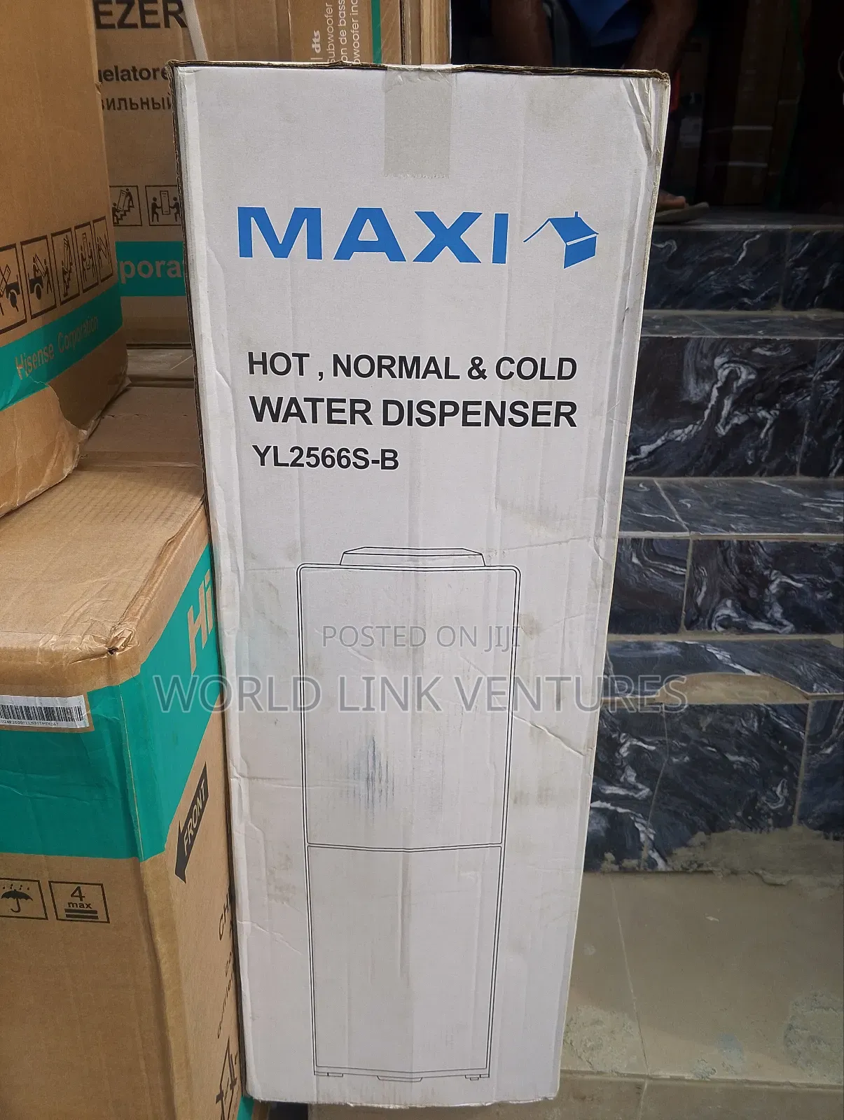 Maxi Water Dispenser With Freezer