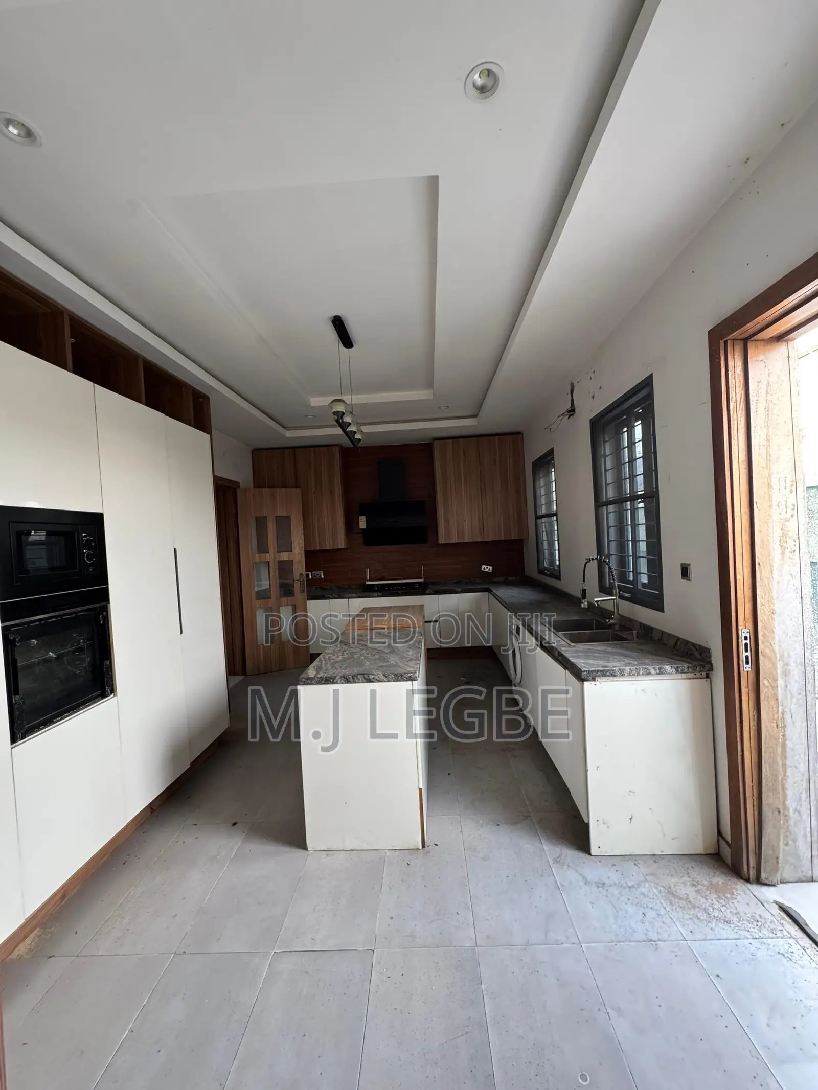 5bdrm Duplex in Ikate, Lekki for rent