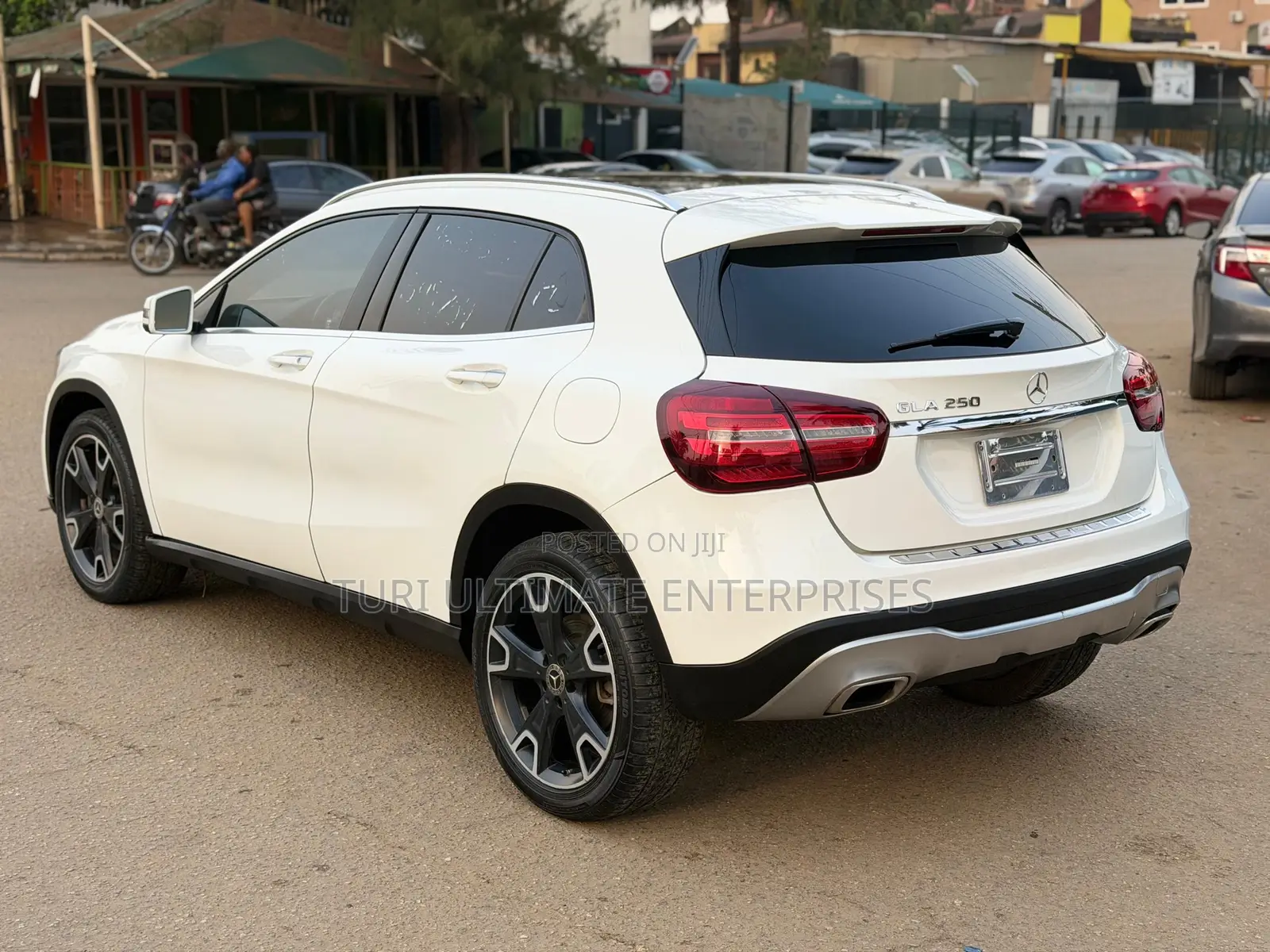 Mercedes-Benz GLA 250 2019 White