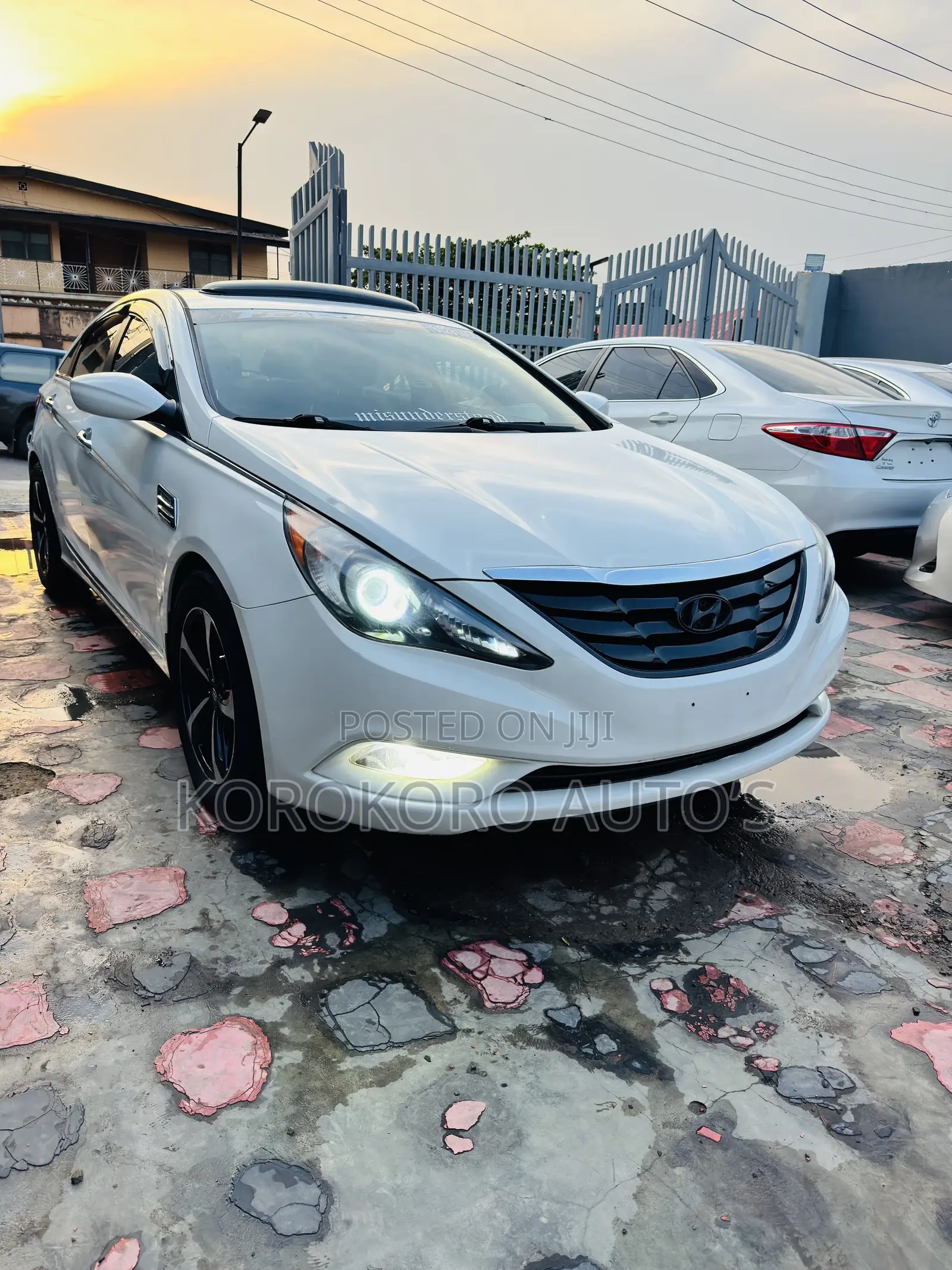 Hyundai Sonata SE Sedan FWD (2.4L 4cyl 6A) 2013 White