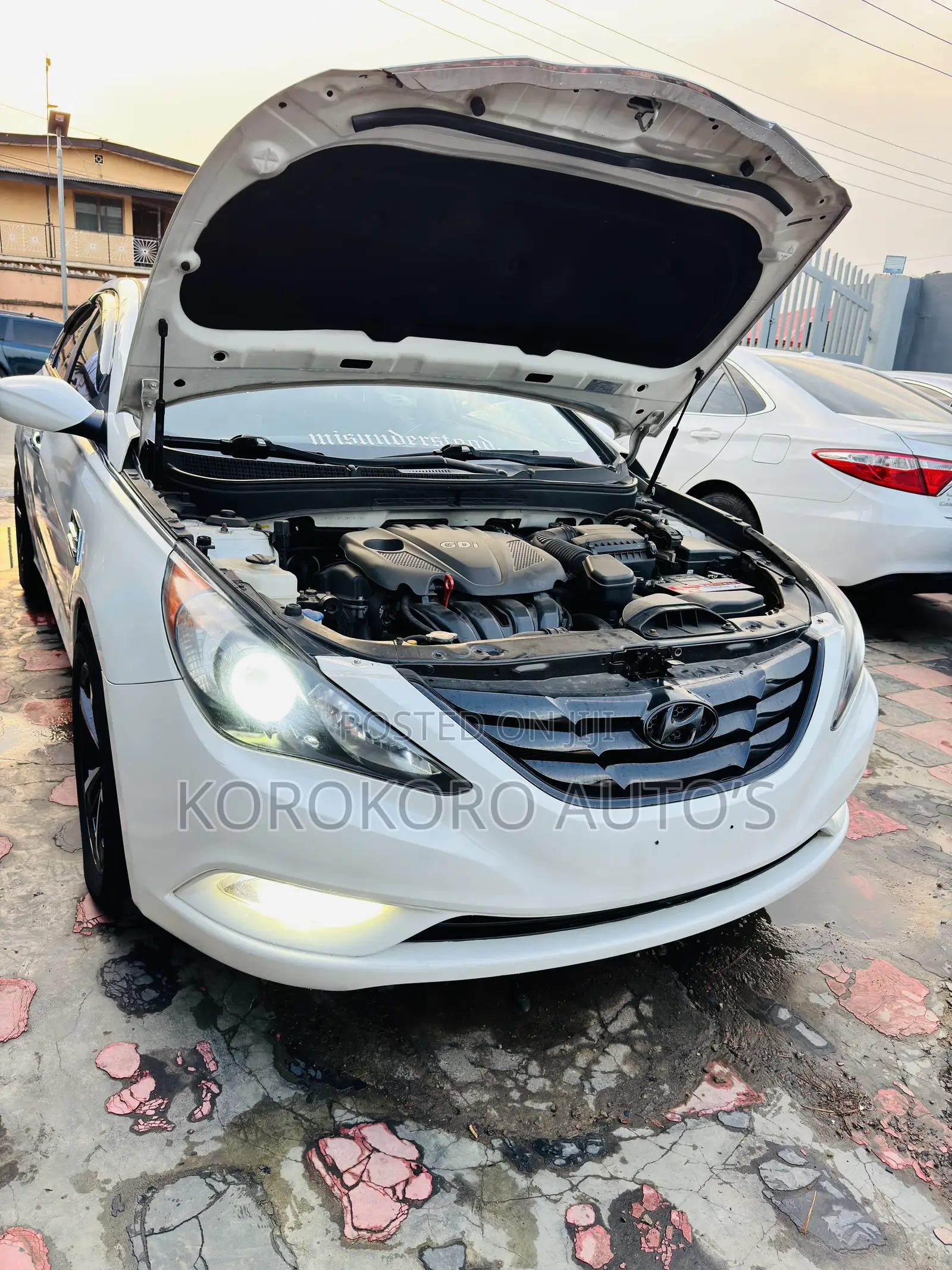 Hyundai Sonata SE Sedan FWD (2.4L 4cyl 6A) 2013 White