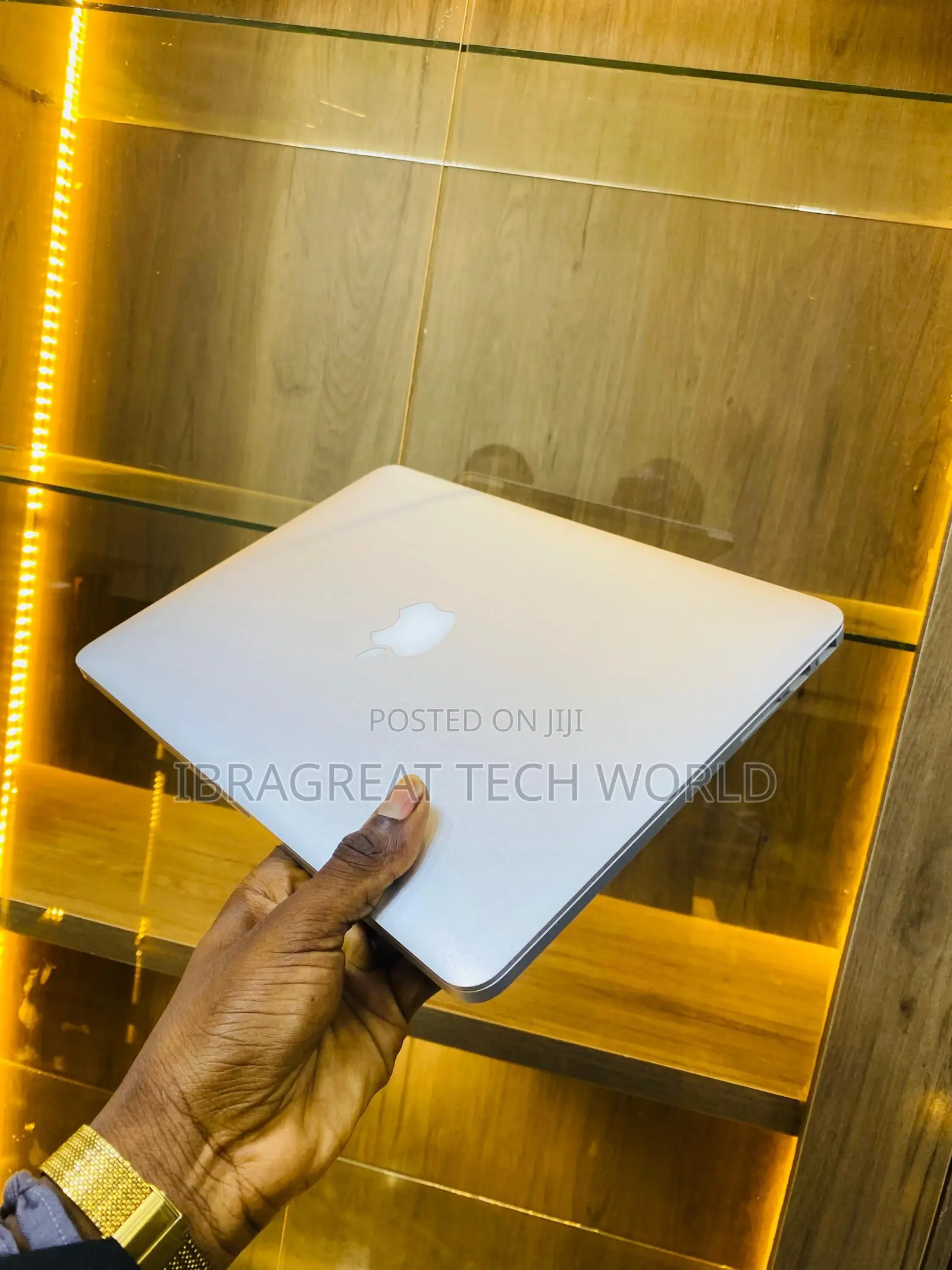 Laptop Apple MacBook Pro 2015 8GB Intel Core i5 SSD 128GB