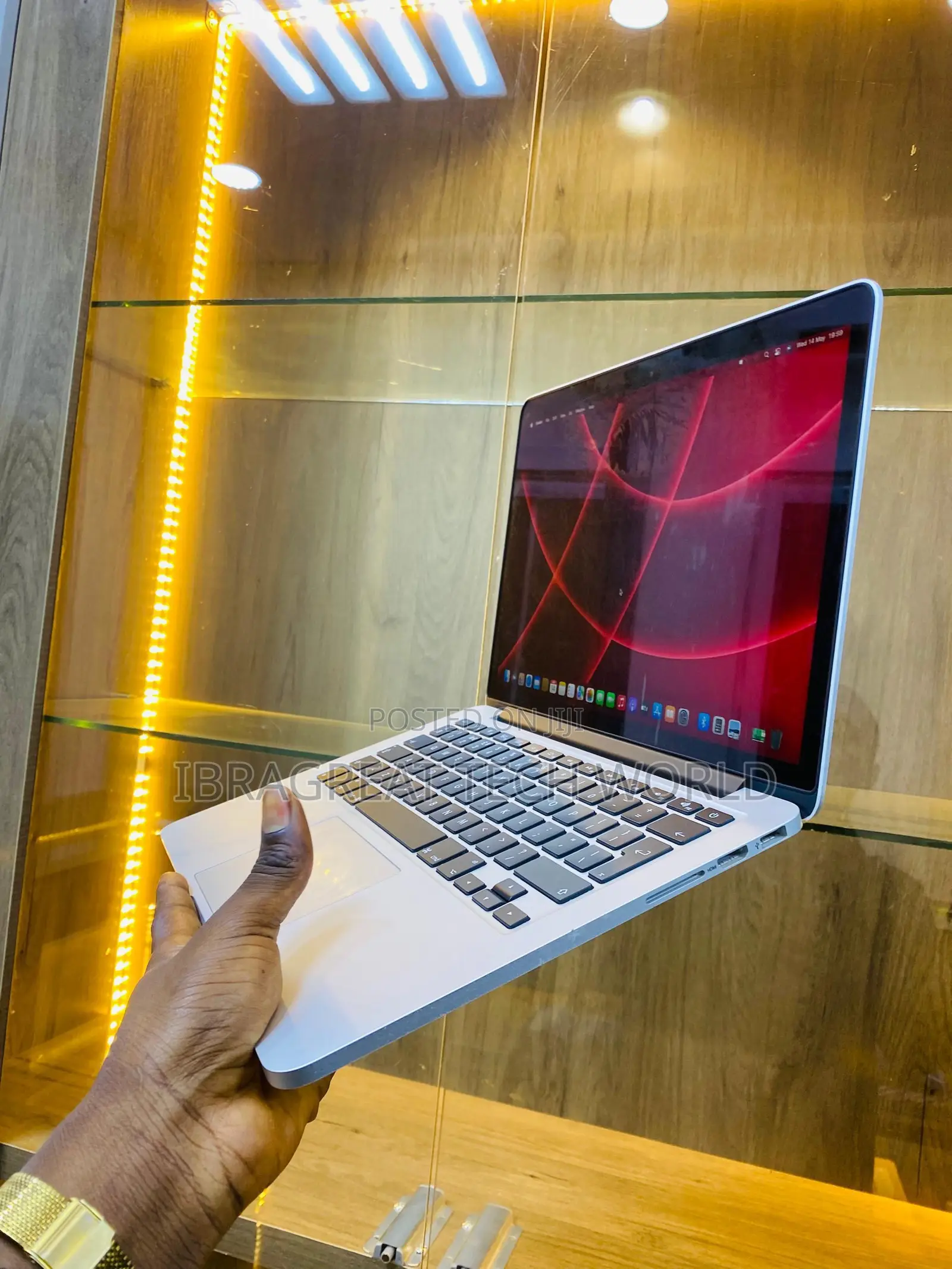 Laptop Apple MacBook Pro 2015 8GB Intel Core i5 SSD 128GB