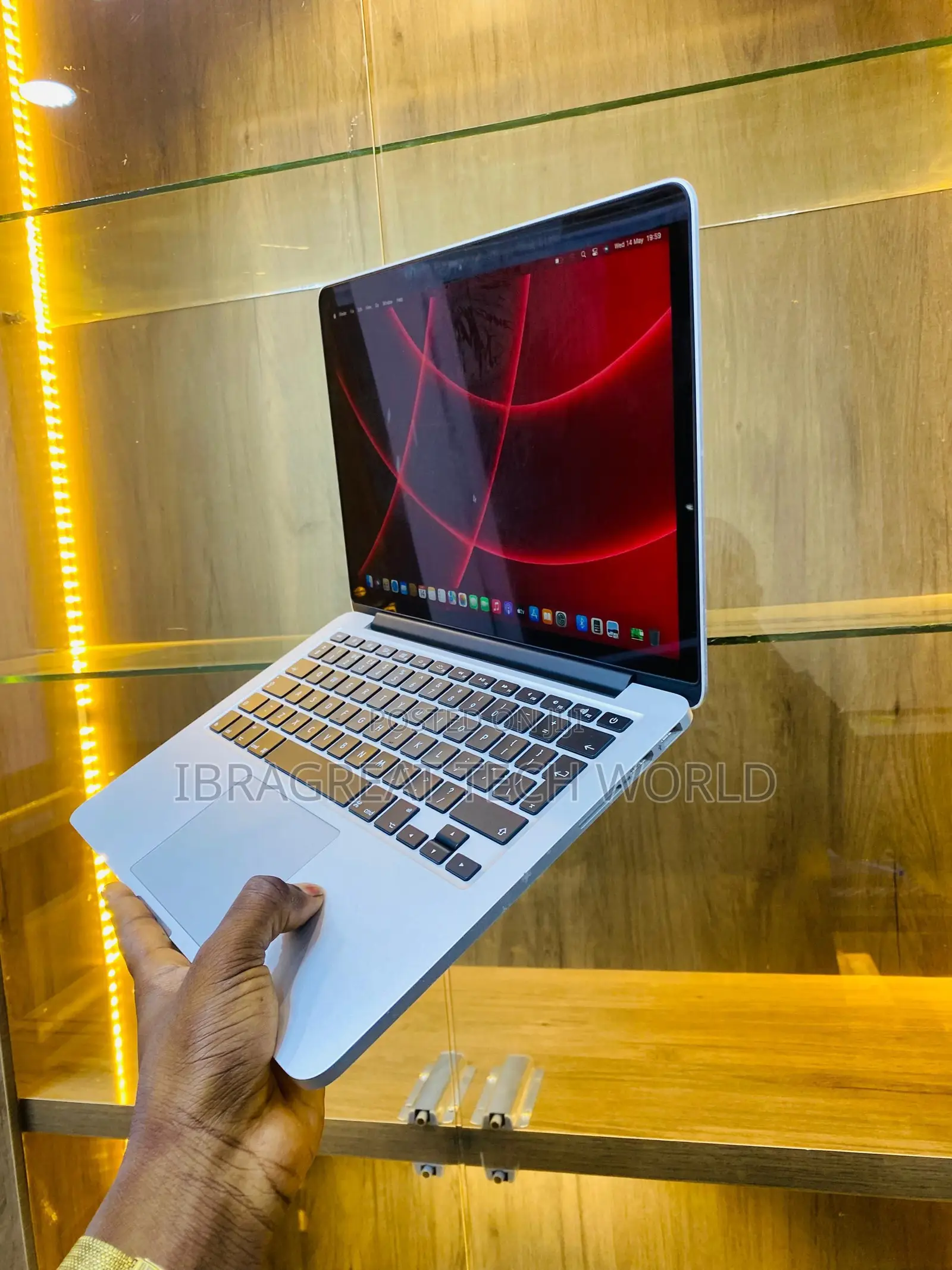 Laptop Apple MacBook Pro 2015 8GB Intel Core i5 SSD 128GB