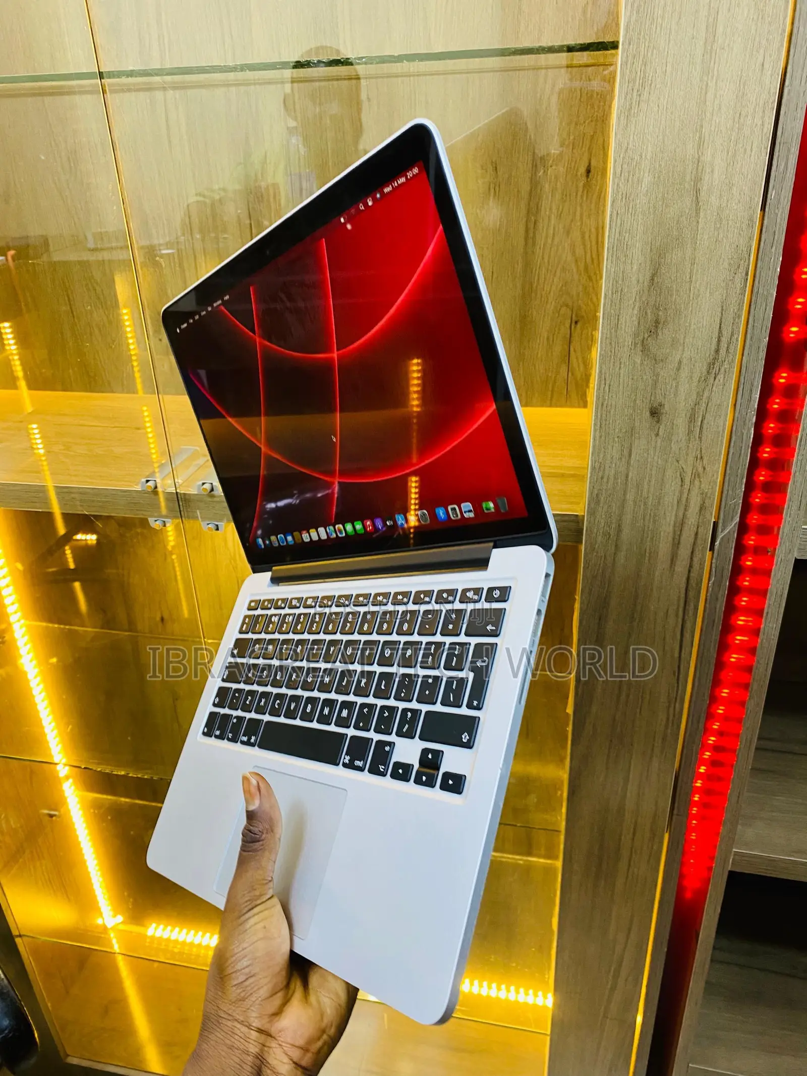 Laptop Apple MacBook Pro 2015 8GB Intel Core i5 SSD 128GB