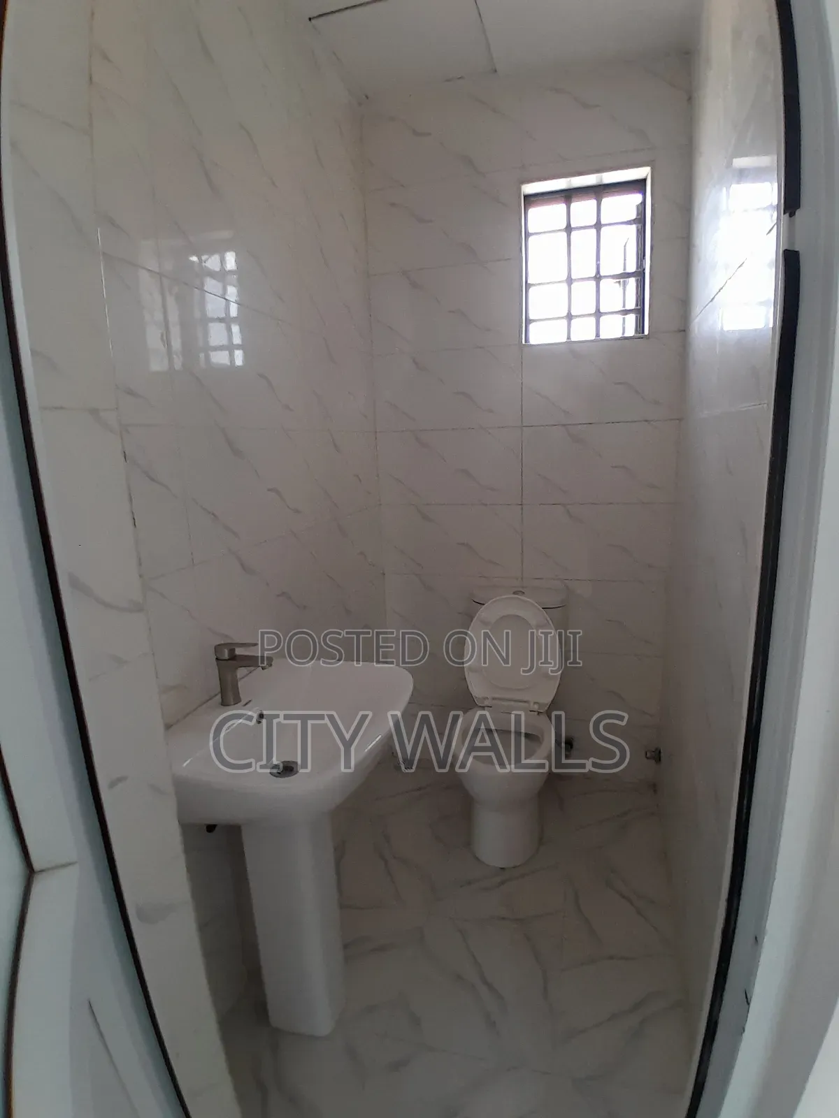 2bdrm Block of Flats in Ologolo for rent