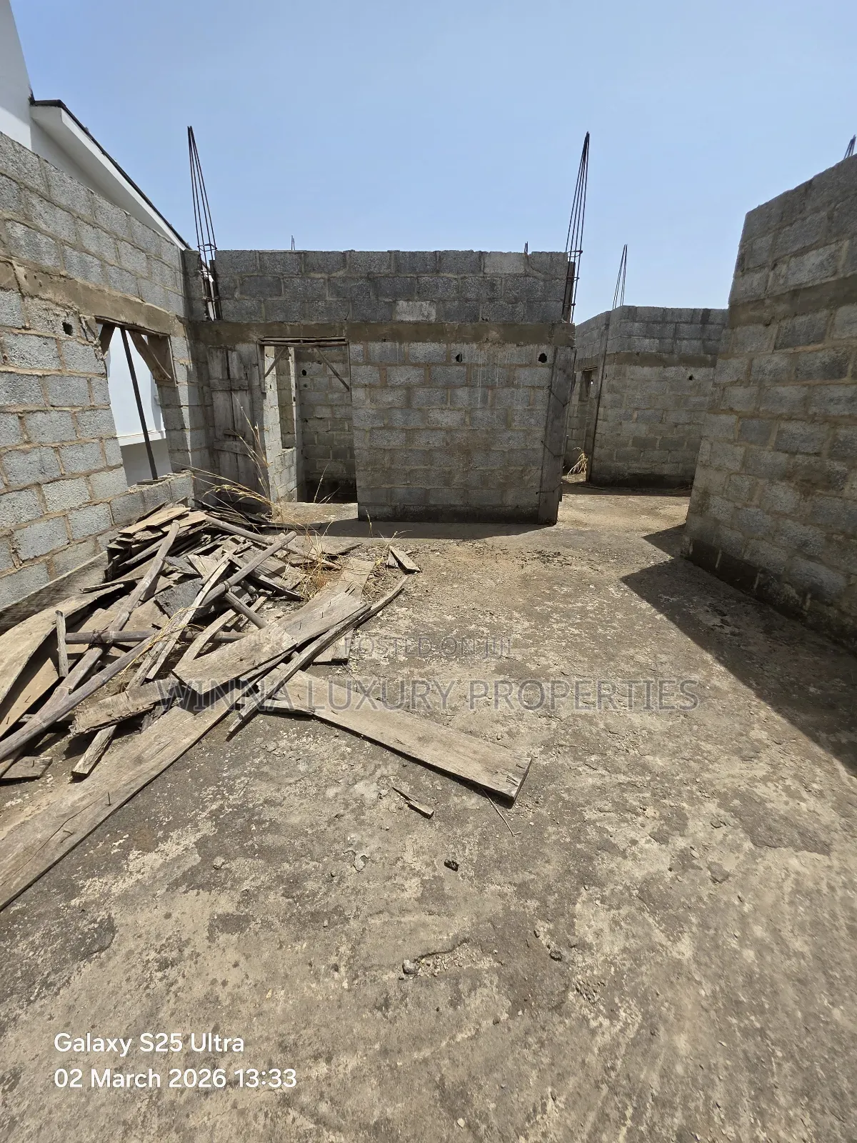 6bdrm Duplex in Prime Villa Estate, Lugbe District for sale