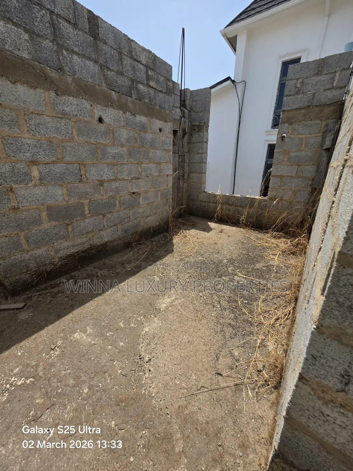 6bdrm Duplex in Prime Villa Estate, Lugbe District for sale