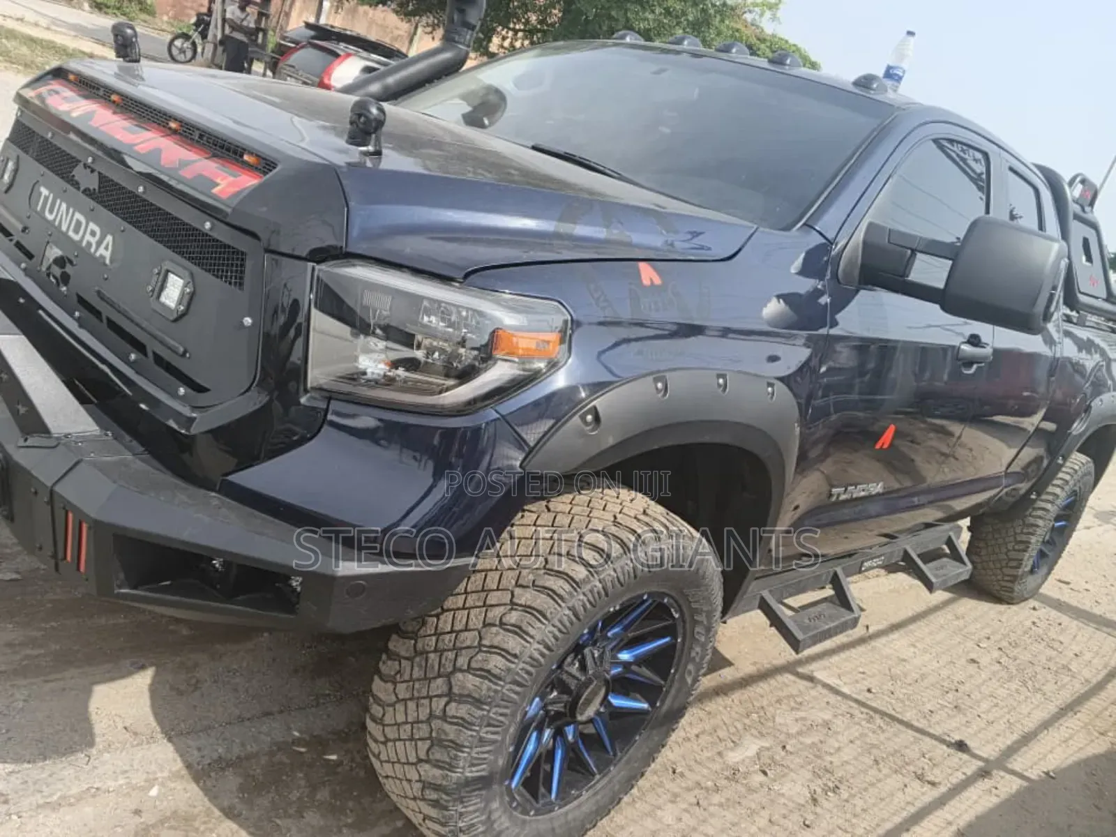 Toyota Tundra 2022 Blue