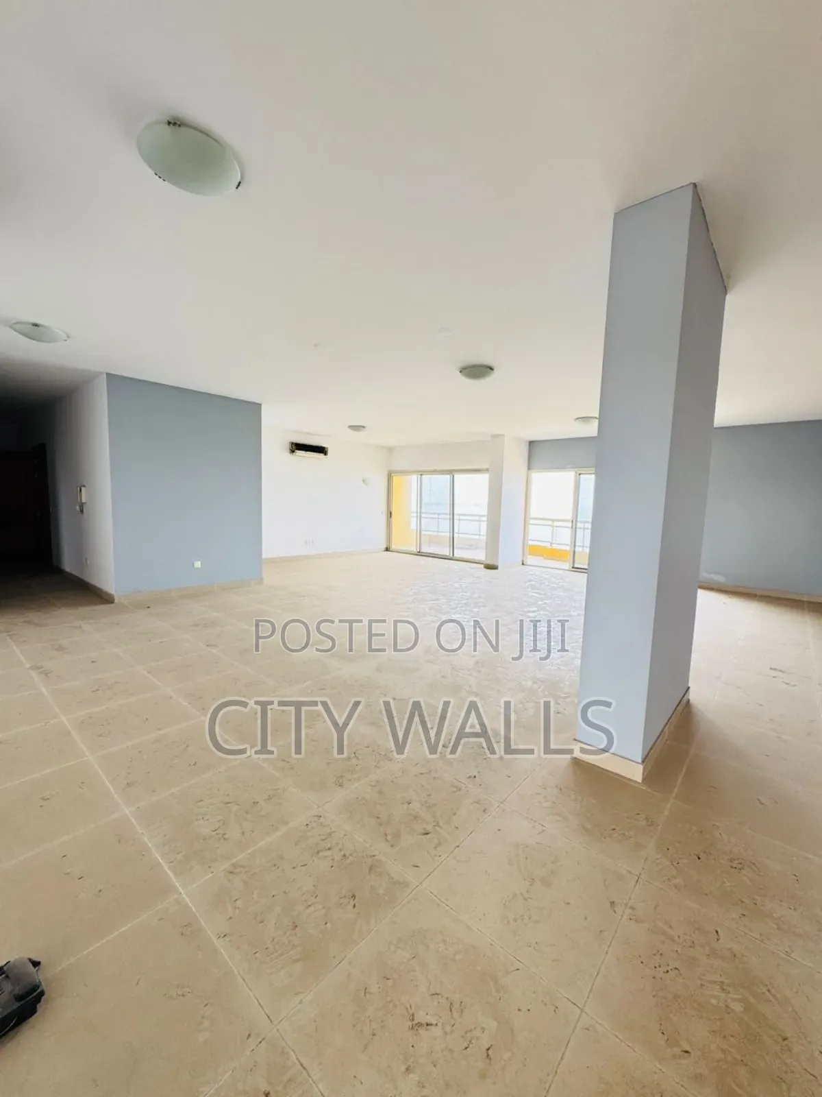 3bdrm Block of Flats in Banana Island for rent