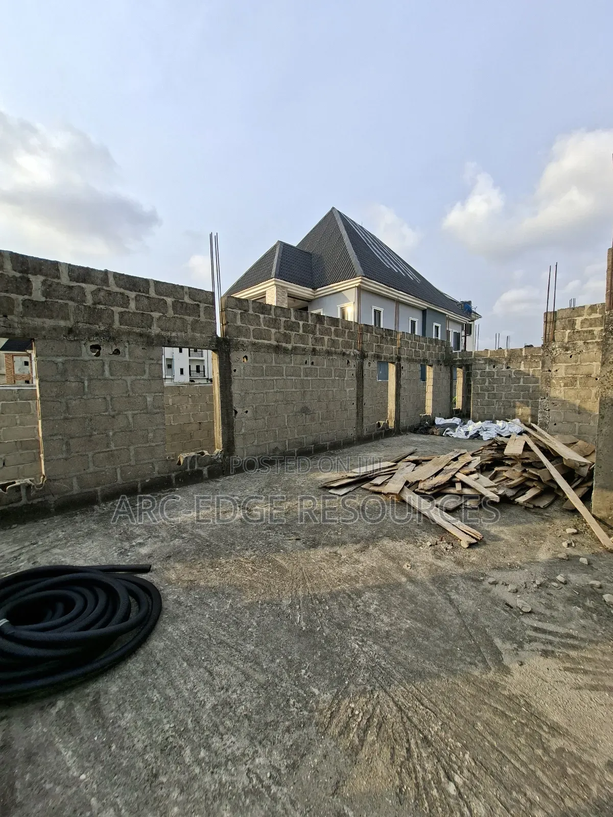5bdrm Duplex in Ago Palace for sale