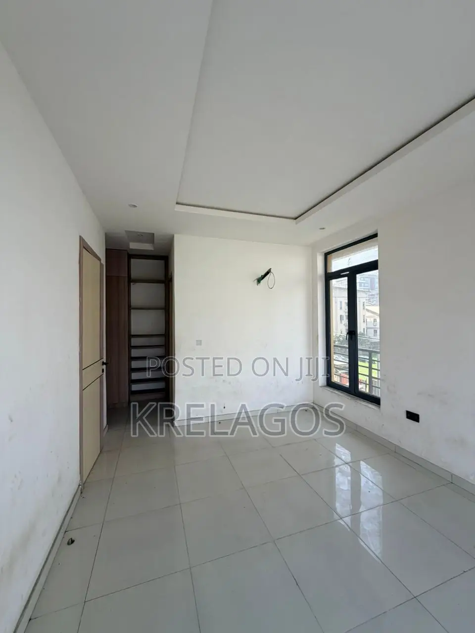 4bdrm Maisonette in Lekki Phase 1 for rent
