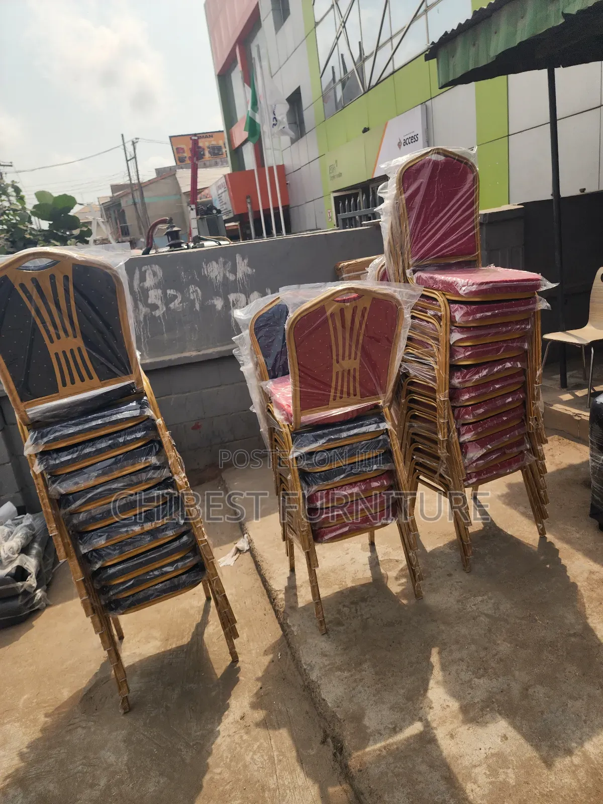 Luxury Banquet Chairs Available For Sale.