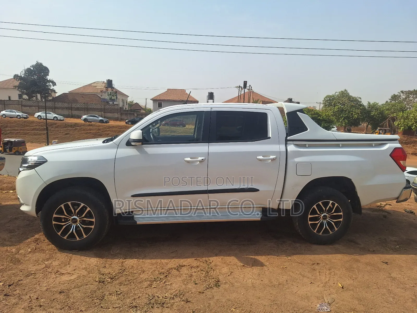 IVM Carrier 4WD 2023 White