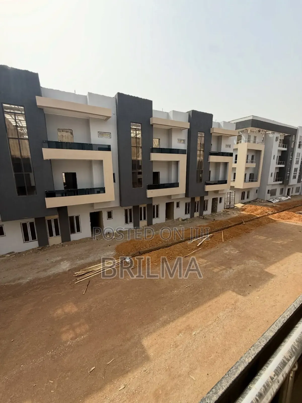 4bdrm Duplex in Dakibiyu for sale