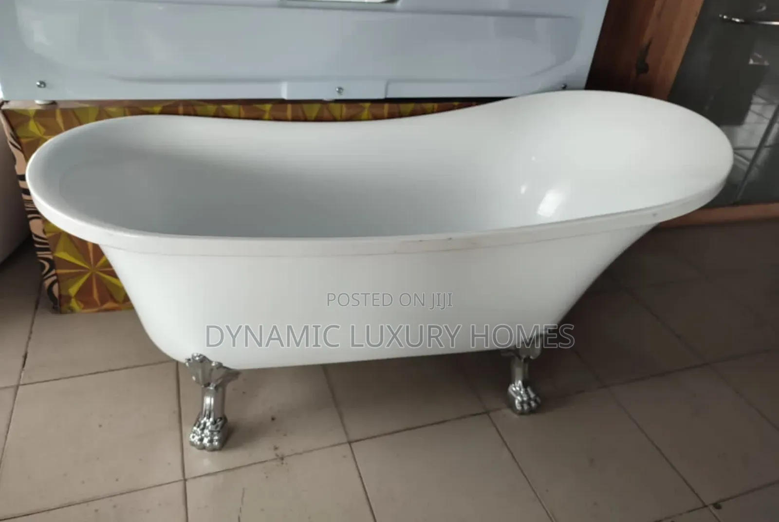 Italian Freestanding Bathtub With Silver Animal Leg