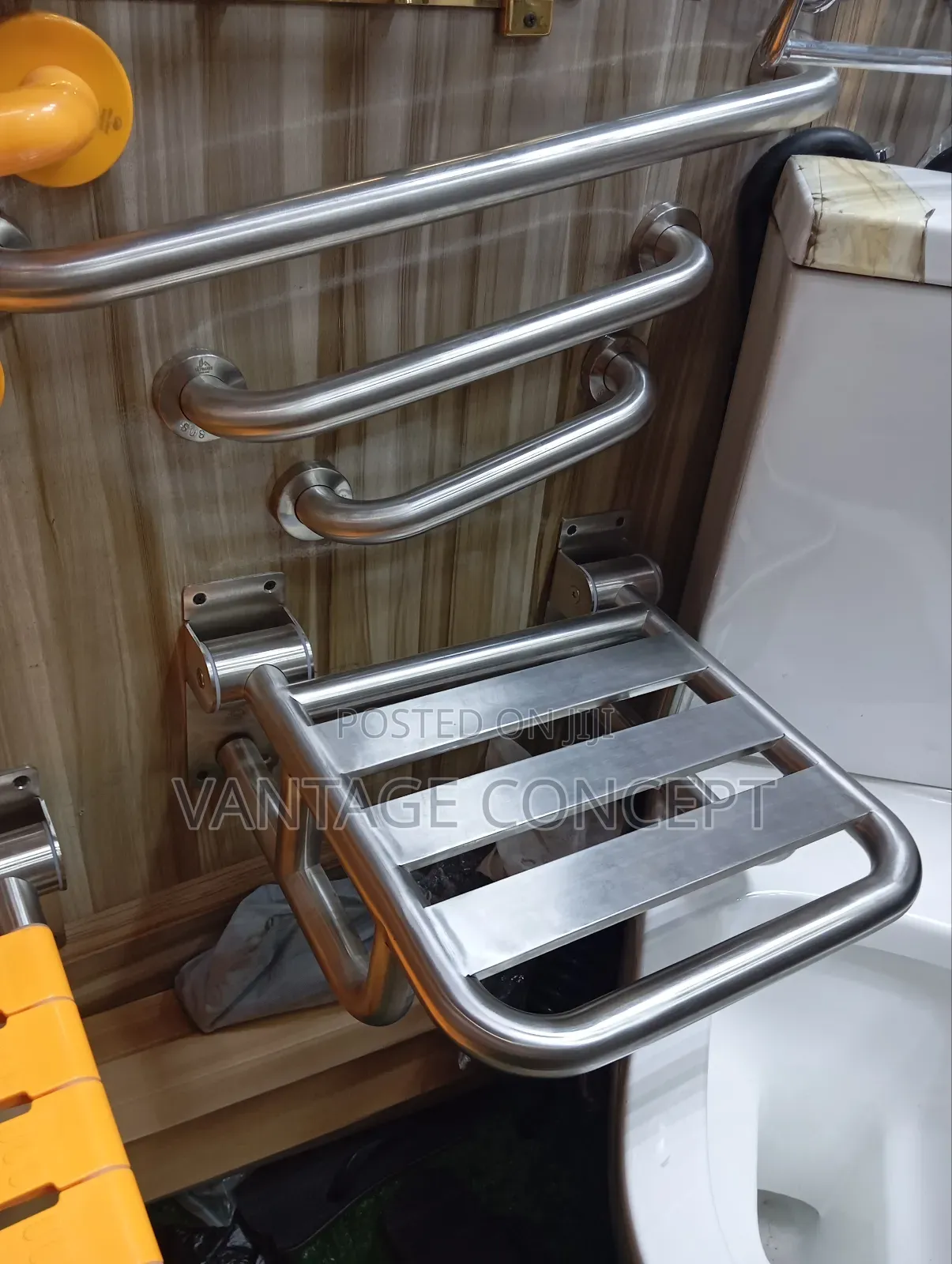 Old People Bathroom Seat and Supporting Hand Grab