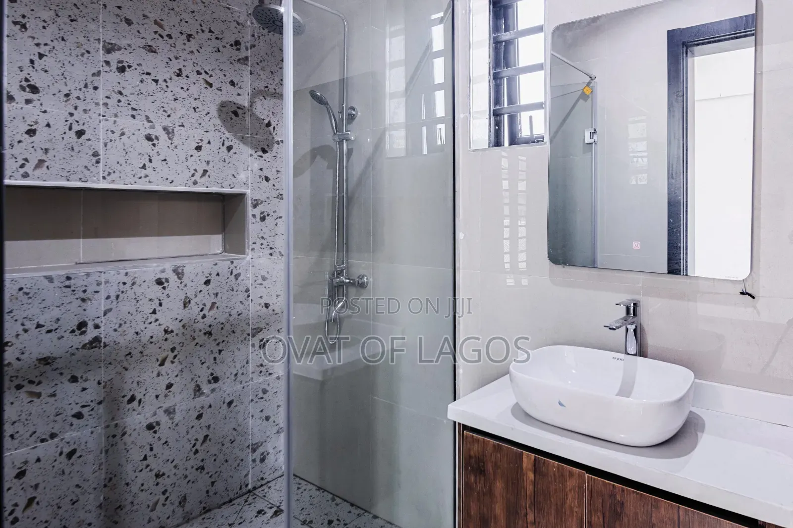 2bdrm Apartment in Lekki Phase 1 for sale
