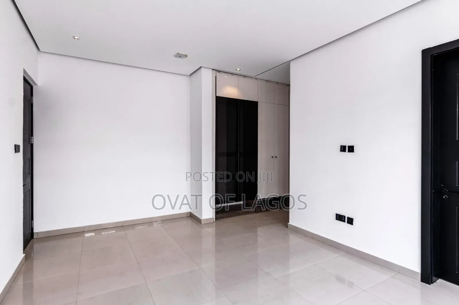 2bdrm Apartment in Lekki Phase 1 for sale