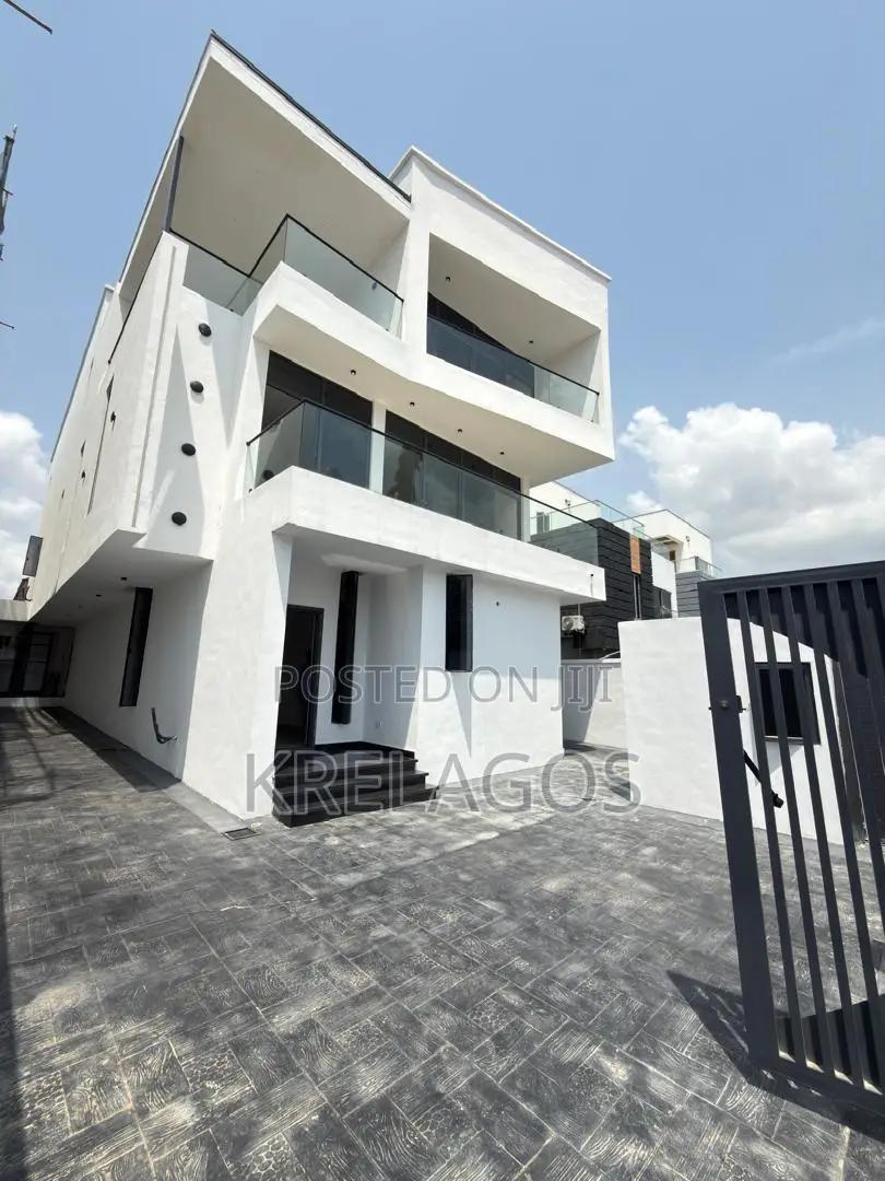 5bdrm Duplex in Lekki Phase 1 for sale