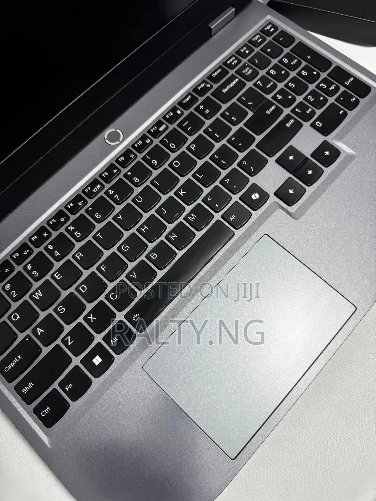 Laptop Lenovo LOQ 15ARP9 16GB AMD Ryzen 7 SSD 512GB