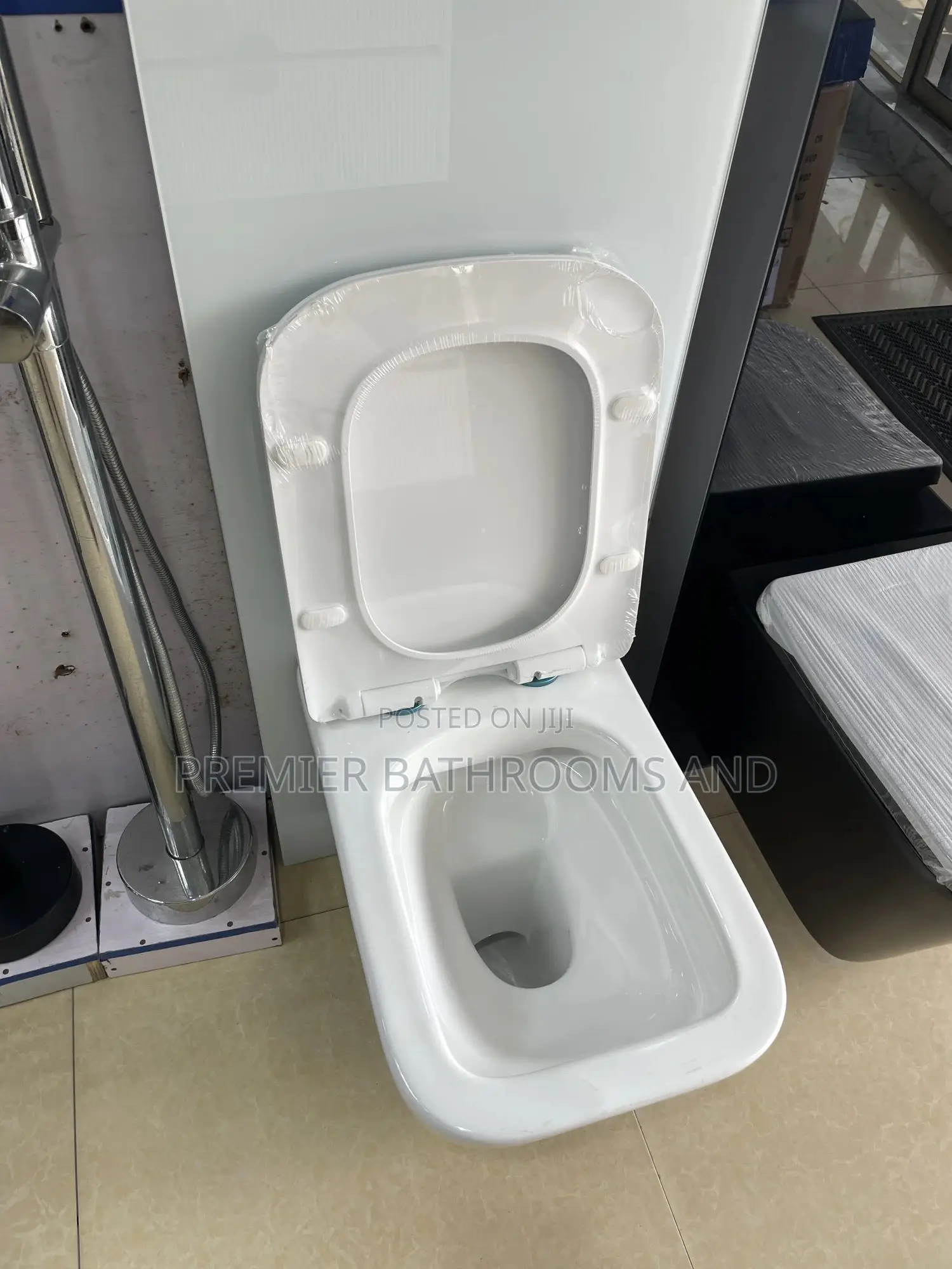 England Glass Concealed Wc