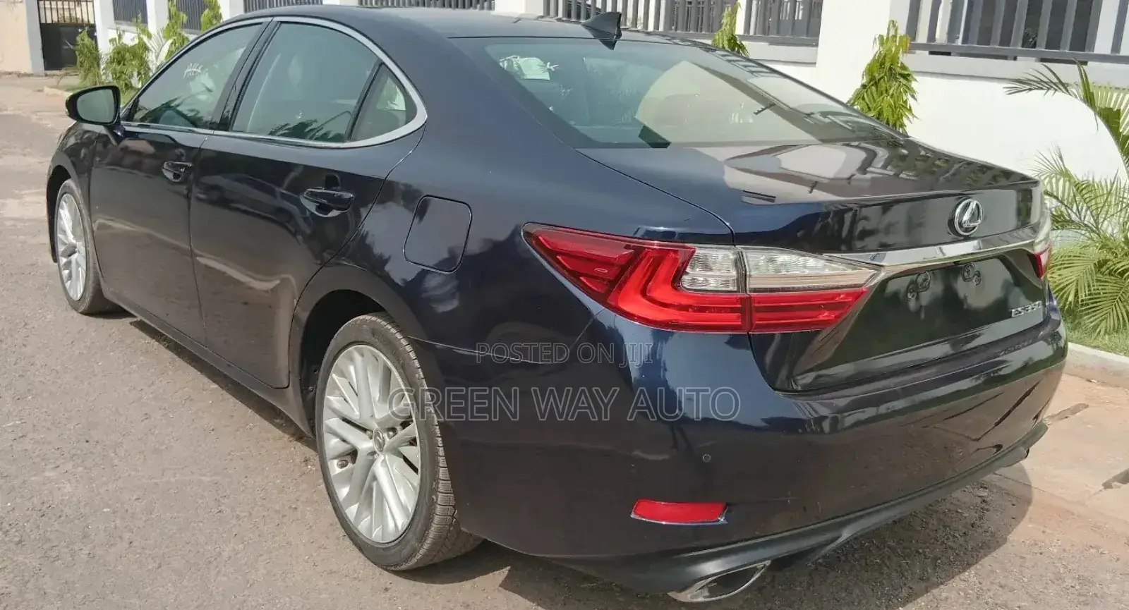 Lexus ES 350 FWD 2018 Blue