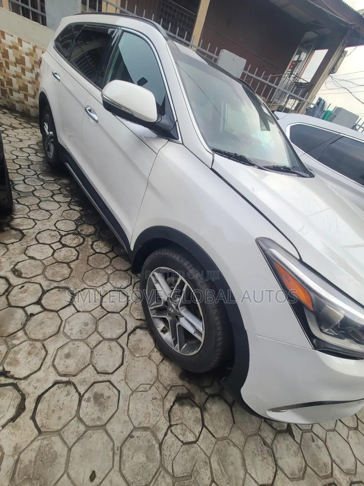 Hyundai Santa Fe SE Ultimate AWD 2017 White