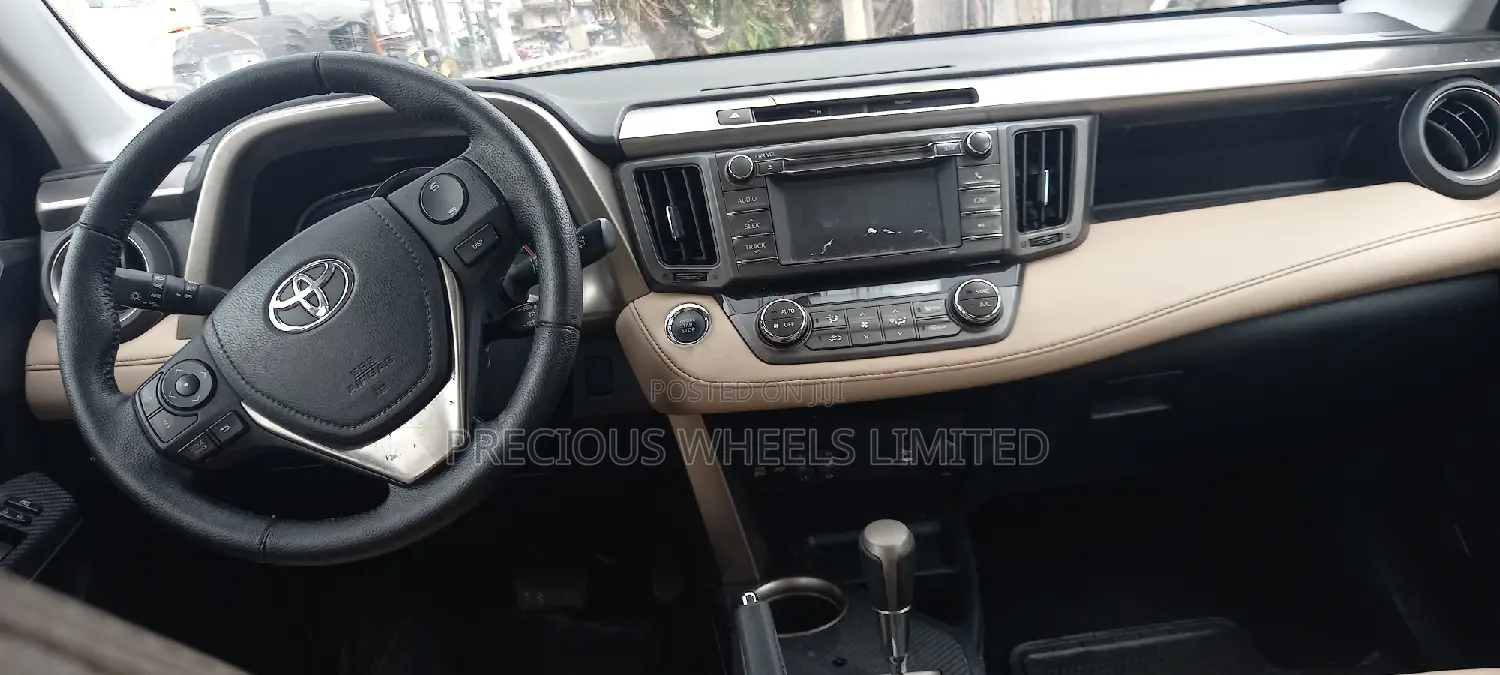 Toyota RAV4 2013 Red