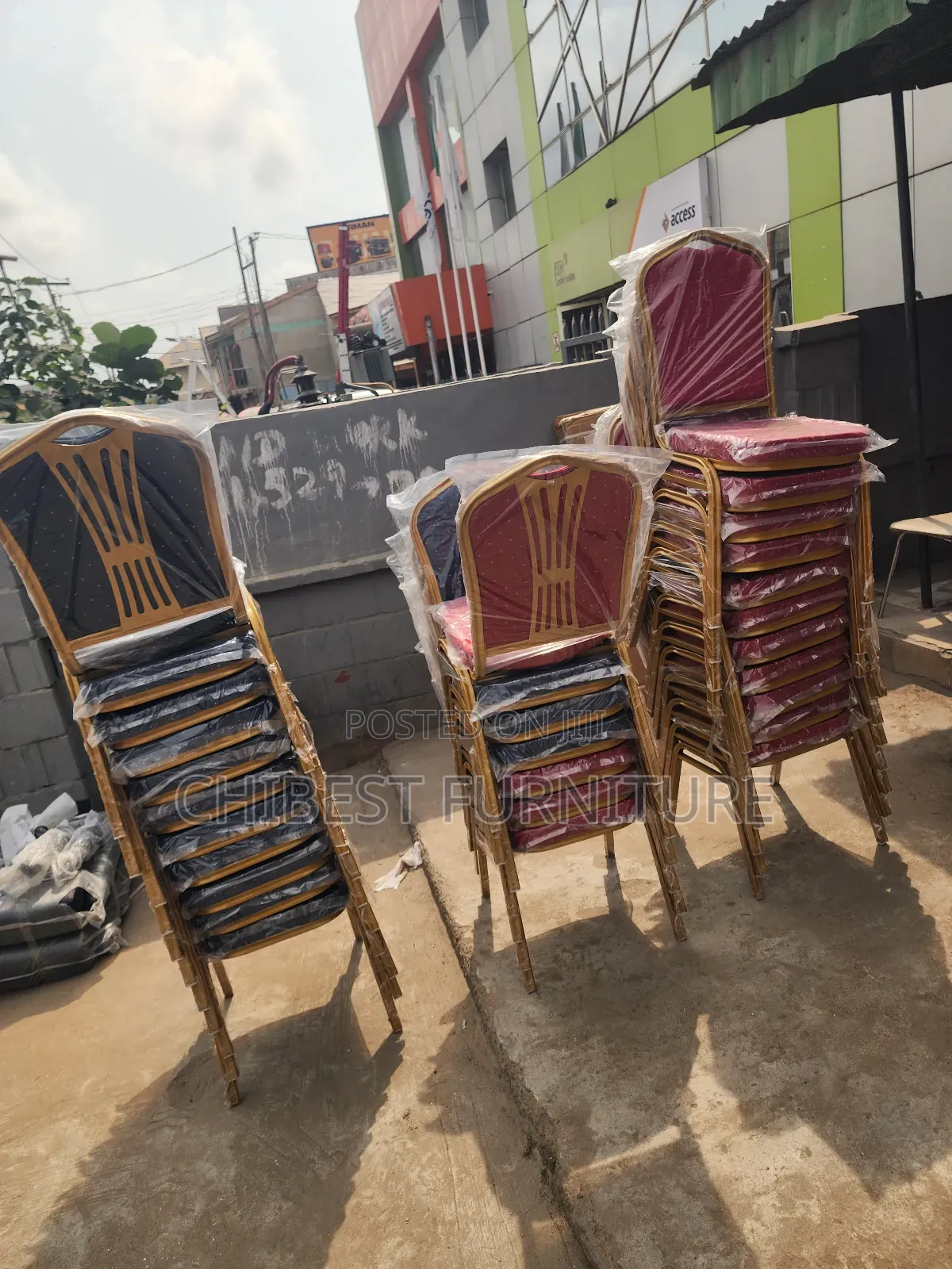 Luxury Banquet Chairs Available For Sale.