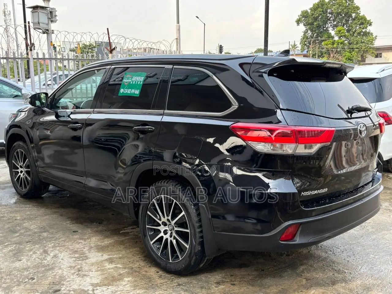 Toyota Highlander SE 4x4 V6 (3.5L 6cyl 8A) 2017 Black