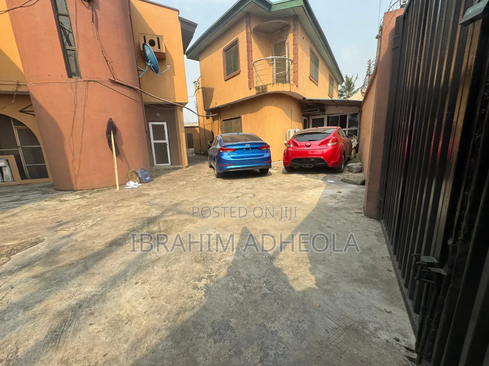 Land Measuring 1006sqm With Ademolishable Structure on It